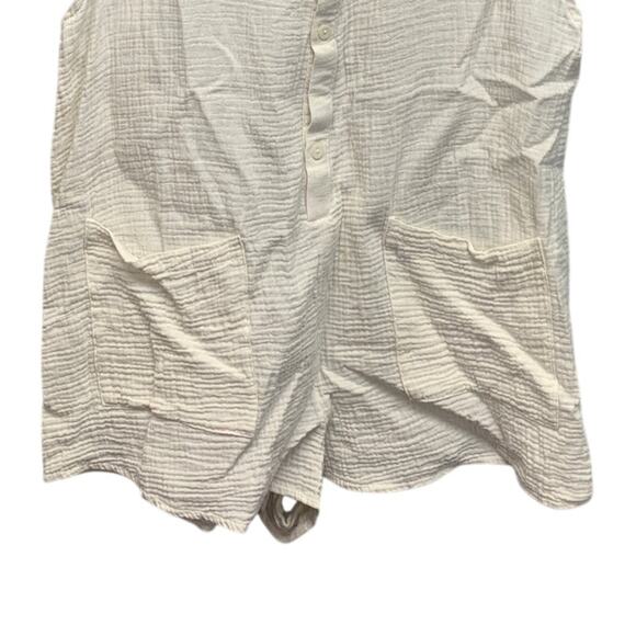 Xhilaration Womens Medium White 100% Cotton Front Button Textured Romper - Picture 2 of 5